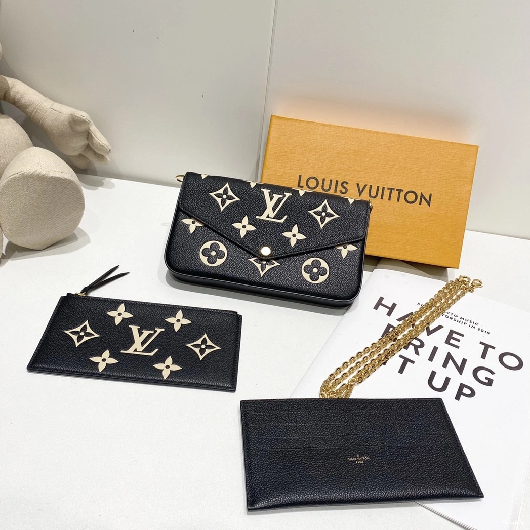 POCHETTE LOUIS FÉLICIE VUITTON 0814